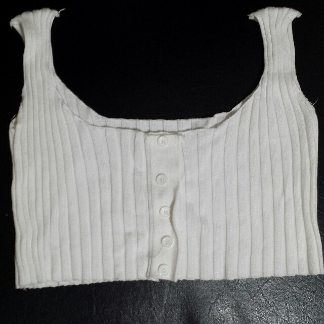 Knitted Crop Top (Category: Sleeveless) located in Manila. Submitted by declutterrific (Listing ID 131320413, Image 1). Description: 10/10 Good as new Flaw: medyo nag stretch yung cloth. Size: can fit from small to medium frame RFS: De-cluttering Meet Ups: All Lrt 1 & 2 stations, Sm North Trinoma, Centris, Cubao, Monumento, Sm Valenzuela and Mrt 1 stations. (Handling fee must be shouldered by the buyer) Delivery: (shipping fee must be shouldered 