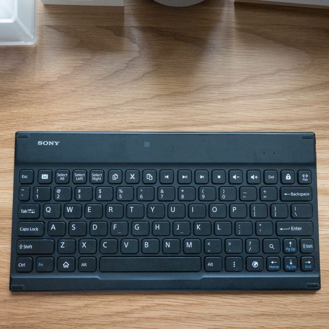 Sony Bluetooth Keyboard, 音響器材, 頭戴式/罩耳式耳機 Carousell