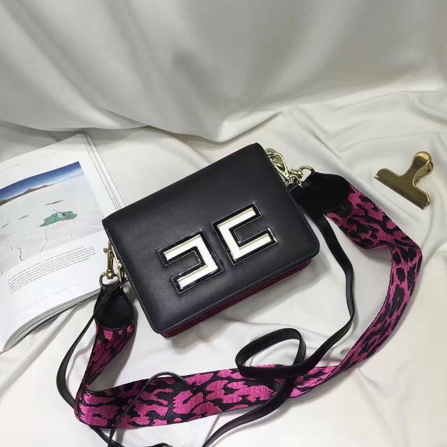 Top Grade Fendi Slingbag Handbag 20x15x6 5cm Women S Fashion