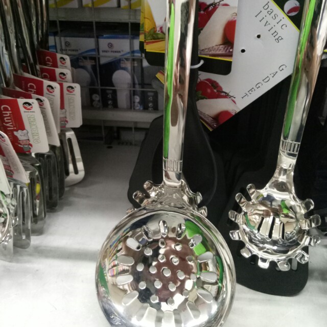 70each cooking tools (Category: Bakeware) located in Mandaluyong City. Submitted by gemda (Listing ID 131505951, Image 2). Description: stainless.