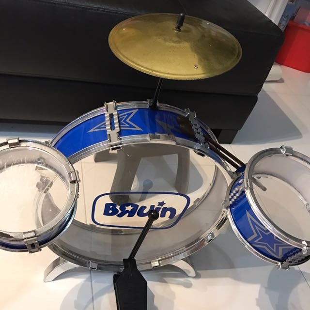 bruin drum set
