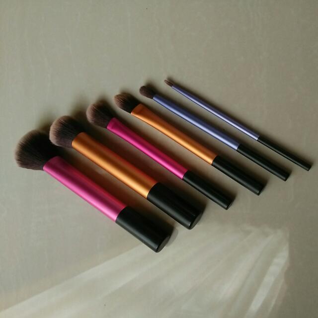 Brush Makeup Real Technique Replika Kesehatan Kecantikan Rias Wajah Di Carousell