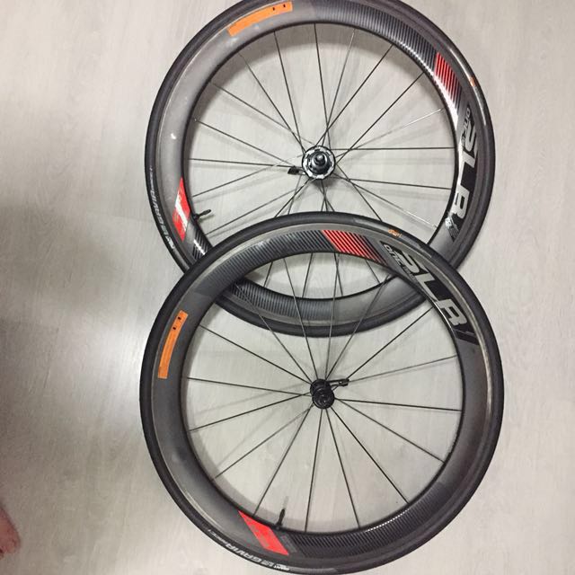 giant gavia 1 tubeless 700x25 folding