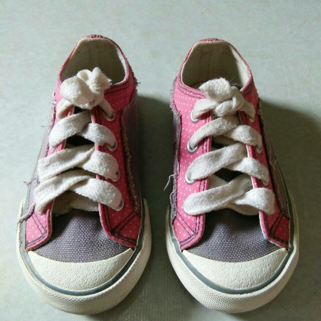 evans pink shoes