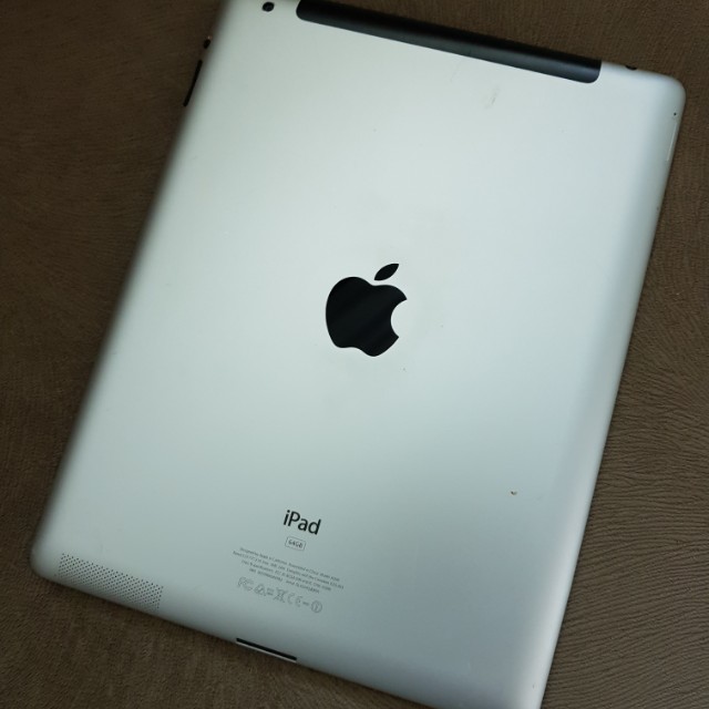 Ipad 2 (Category: iPad) located in Kuala Lumpur. Submitted by jassmiyusoff (Listing ID 131433968, Image 2). Description: WiFi and simcard..64GB. Still in good condition..call jasmi Yusoff @ 0129866769.