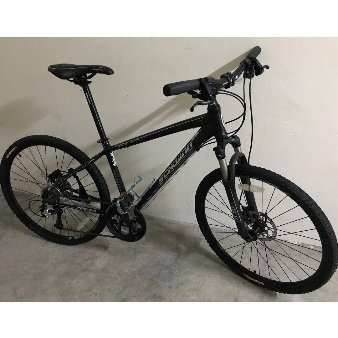 schwinn searcher bicycle