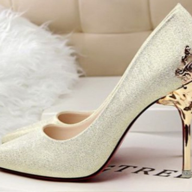 sparkly gold wedding shoes