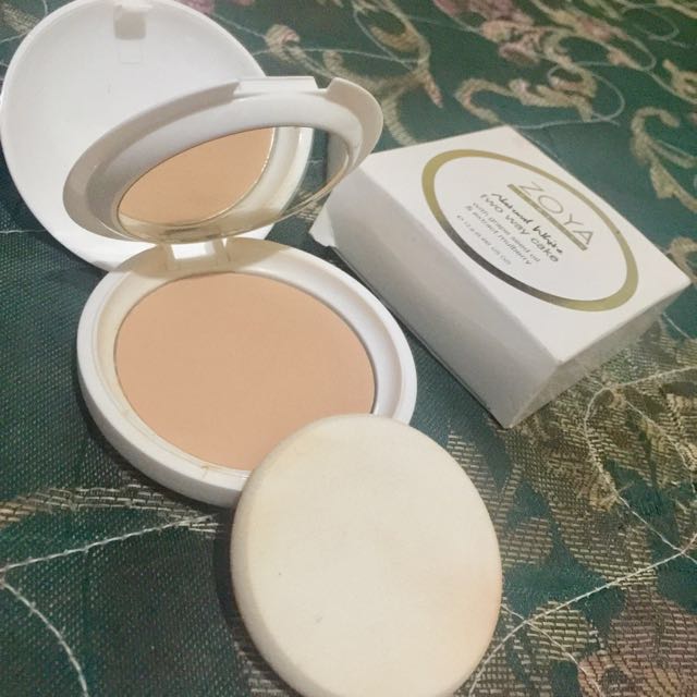 Zoya Natural White Two Way Cake Translucent Kesehatan Kecantikan Rias Wajah Di Carousell