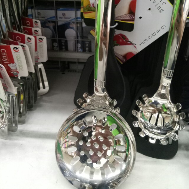 70pesos each cooking tools (Category: Bakeware) located in Mandaluyong City. Submitted by gemda (Listing ID 131685392, Image 2). Description: .