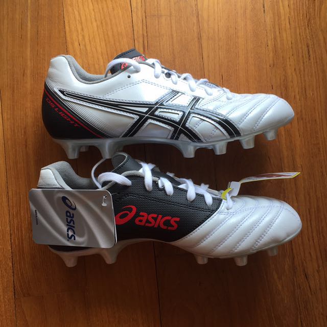 asic soccer cleats