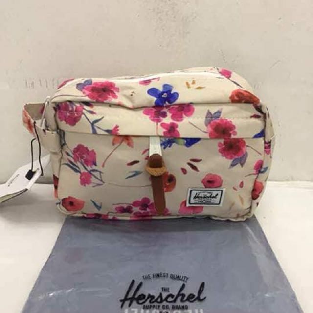 Authentic Herschel Pouch Bag, Women's Fashion, Bags & Wallets, Purses