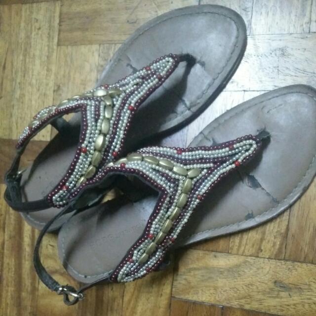 BCBG Beaded Sandals Size 7 (Category: Flats & Sandals) located in Manila. Submitted by mamanilala (Listing ID 131651968, Image 2). Description: .