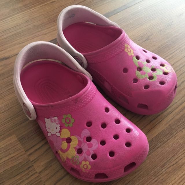girls crocs size 8