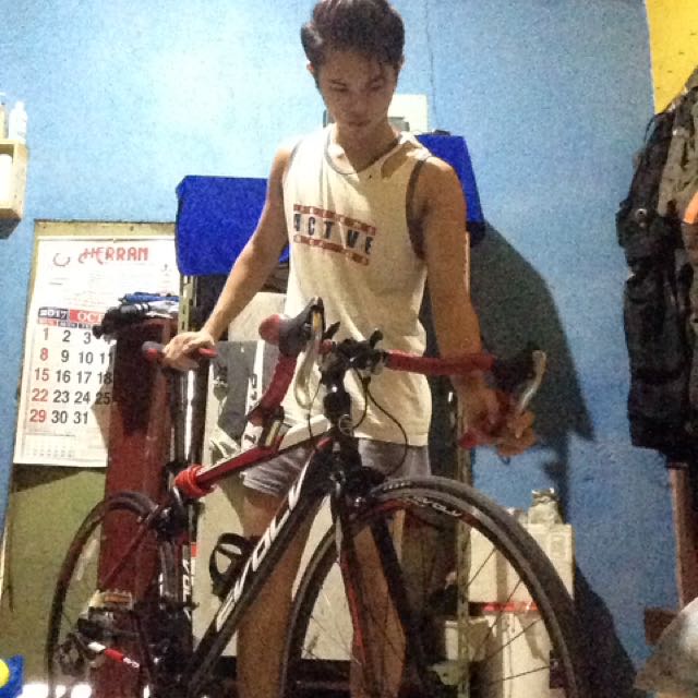 Evolv road shop bike price