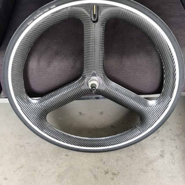 hed 3 spoke carbon wheels