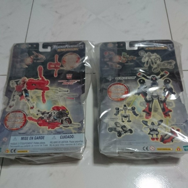 Transformer energon perceptor and arcee, Hobbies & Toys, Toys & Games