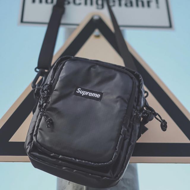 Best supreme shop shoulder bags