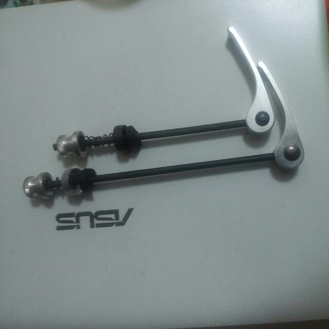 kinetic bike trainer skewer