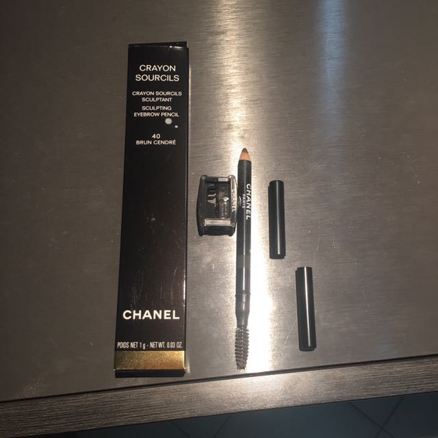 Chanel eyebrow pencil in 40 brun cendre, Beauty & Personal Care