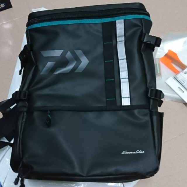 Daiwa emeraldas fishing backpack, 運動產品, 釣魚 Carousell