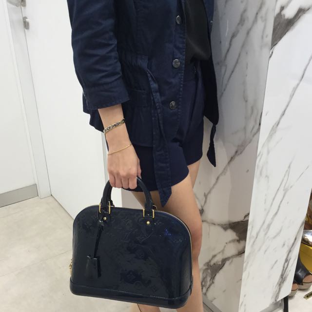Pre-owned Louis Vuitton Alma Pm Patent Leather Handbag M90061 Shoulder Bag