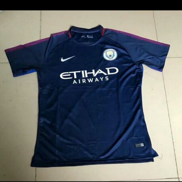 man city pre match kit
