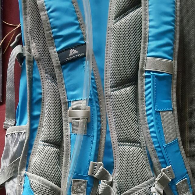 Ozark Trail 23l Riverdale Hydration Backpack Sports Athletic Sports Clothing On Carousell