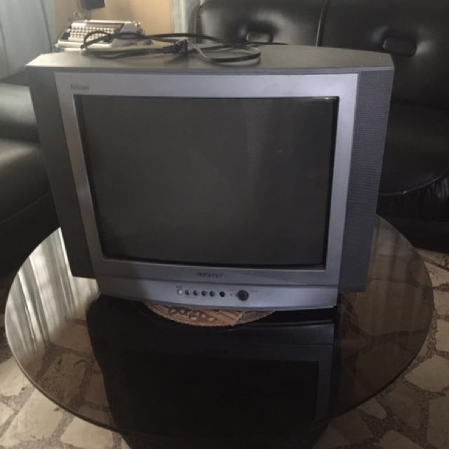 samsung 21 inch color tv good condition 2 5k pick up near sm marilao