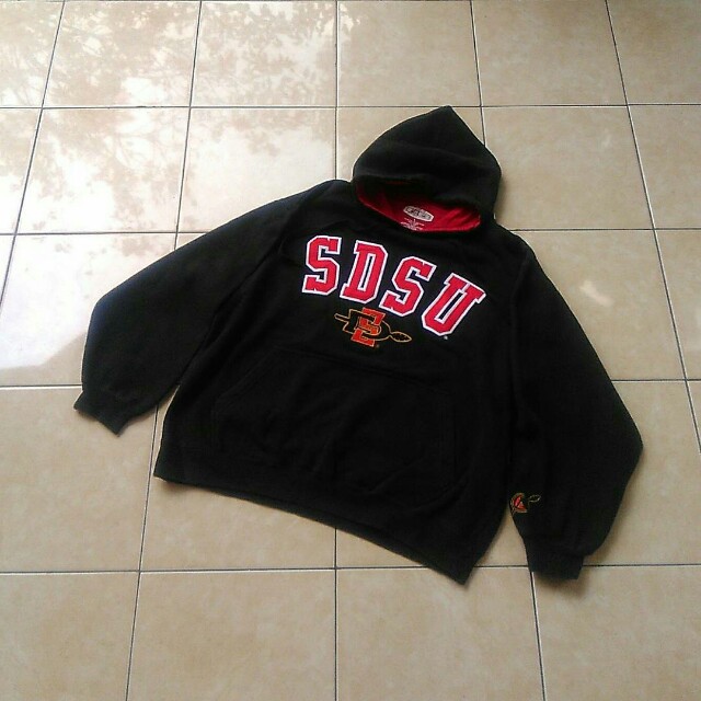 Sweater Hoodie San Diego State Univ Men S Fashion Men S Clothes Outerwear On Carousell