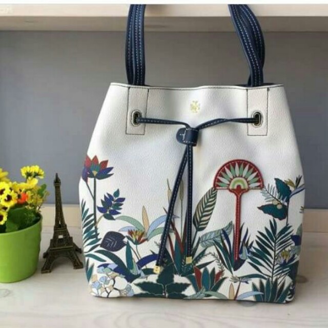 Tory burch kerrington drawstring tote on sale