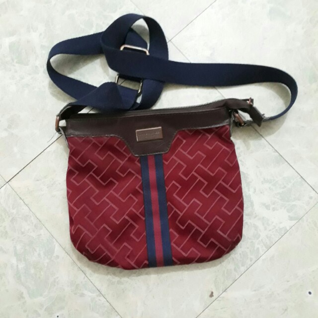 tommy hilfiger sling bag red