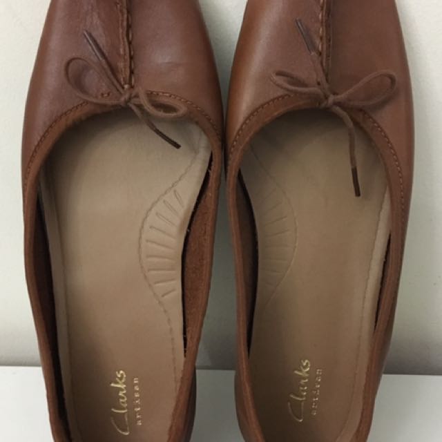 clarks womens flats