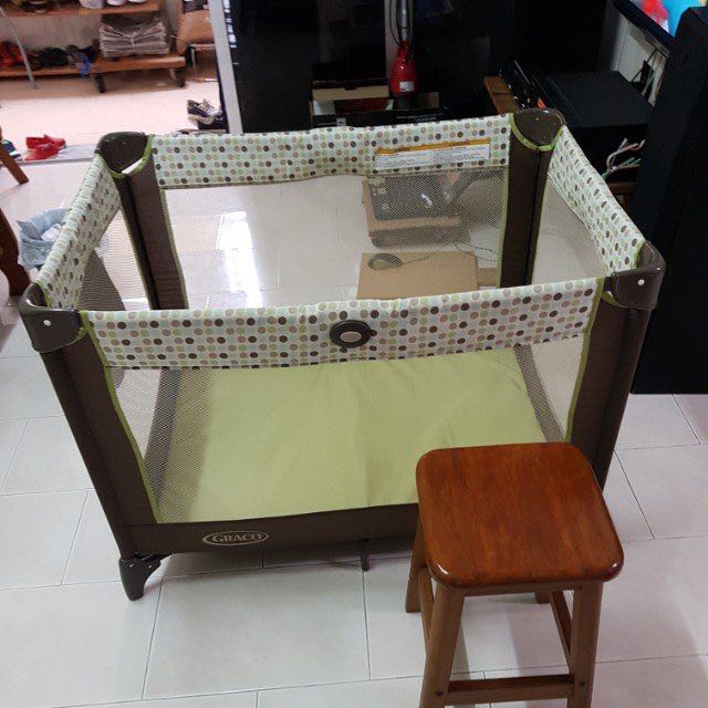 Graco pack 'n play on the go playpen and complete set with