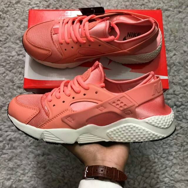 nike huarache peach