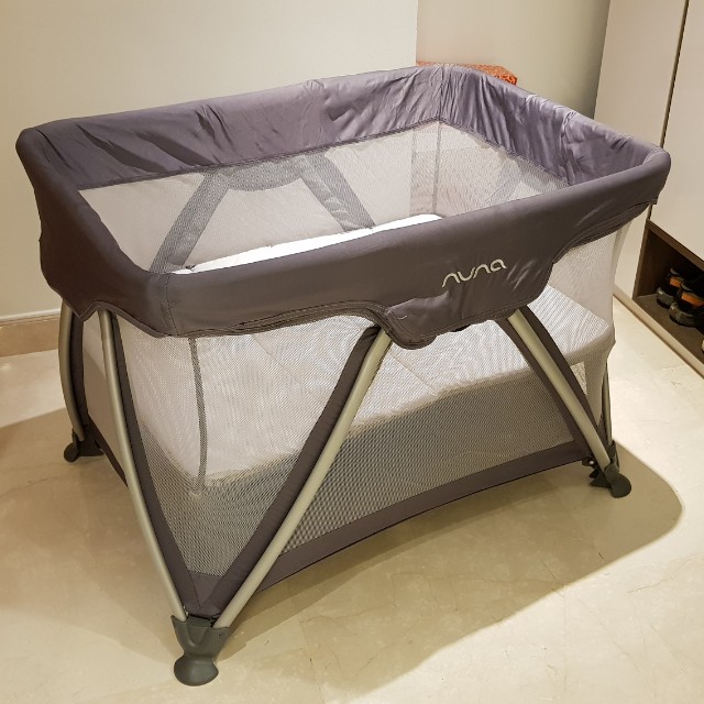 Nuna travel cot changer shop