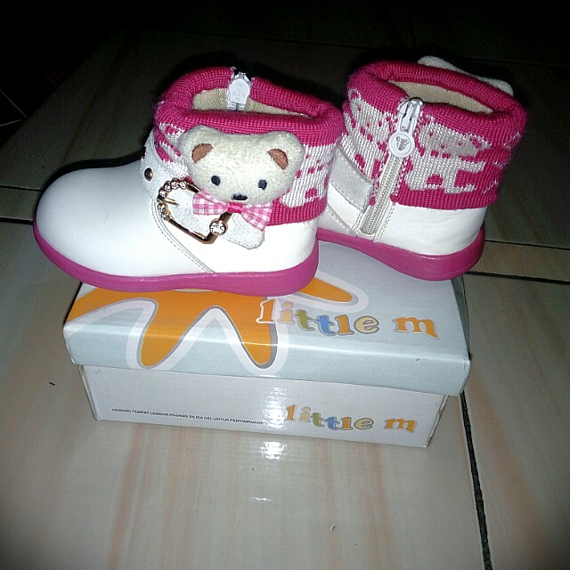 Sepatu Boot Anak Cewek Merk Little M Ukuran 23 Warna Putih Pink Cantik Bayi Anak Lainnya Di Carousell