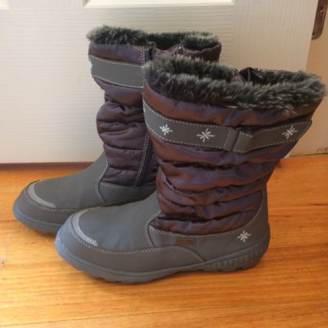 girls snow boots size 6
