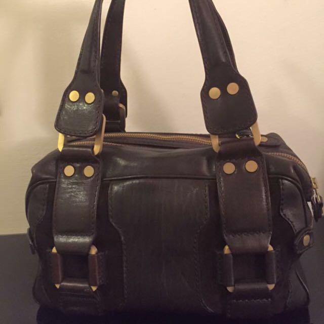 Jimmy choo Bag brown Original (Category: Accessories) located in Adelaide. Submitted by manulove (Listing ID 132130330, Image 2). Description: Beautiful jimmy Choo Bag brown, like New, perfect, in this period i'm in Italy so , shipping from italy included; .