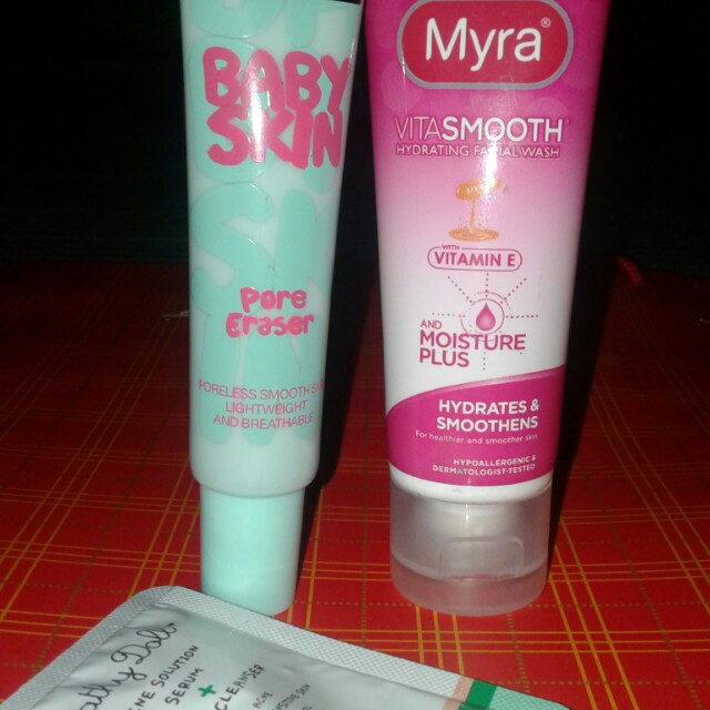 myra e facial cleanser