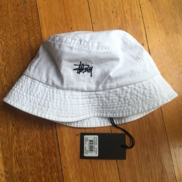 white stussy beanie