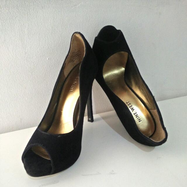 nine west velvet heels