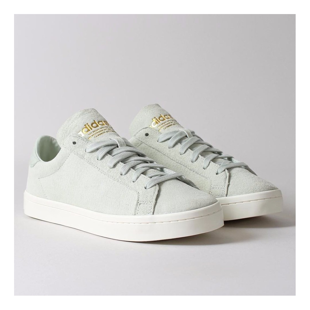 ADIDAS ORIGINALS COURT VANTAGE SHOES – LINEN GREEN/LINEN GREEN/LINEN GREEN,  Men's Fashion, Footwear, Sneakers on Carousell