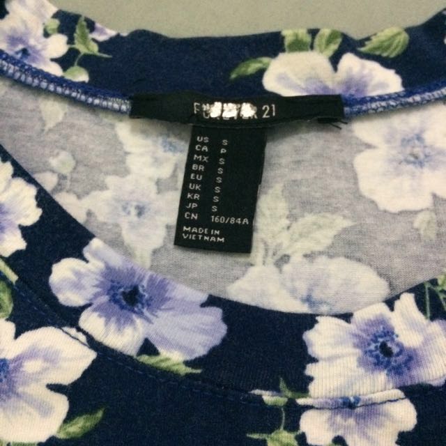 F21 Midi dress (Category: Dresses) located in Quezon City. Submitted by lorgeeee (Listing ID 129174489, Image 2). Description: Mil length dress, used twice, no flaws. Small- medium.