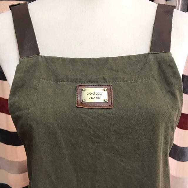 god poo jeans romper dress (Category: Rompers) located in Makati City. Submitted by che_f25 (Listing ID 132364055, Image 2). Description: good condition fit: medium-large fix price.