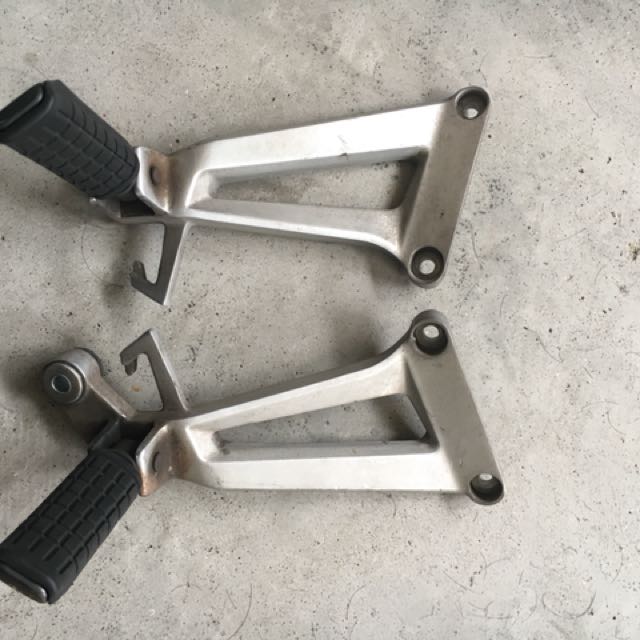 thumbnail image 2 of Universal Pillion Foot Peg Assemblies With Rubbers – Fits Triumph, BSA, Norton, Honda & Custom Bikes 2 of 4