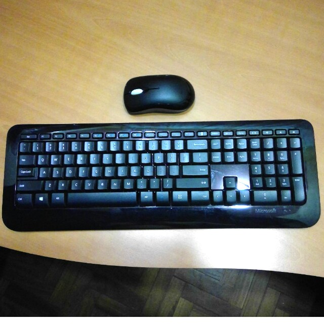 Microsoft Wireless Desktop 800 Wireless Keyboard & Wireless Mouse