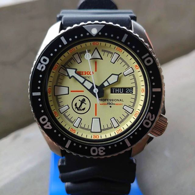 SEIKO Diver s vintage WATCH 7002 6309 Professional Diver s DIAL