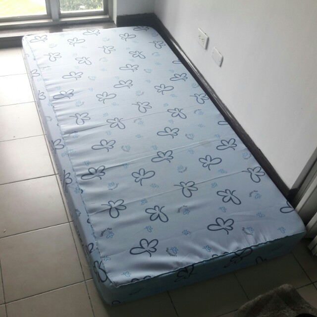 Uratex single bed top foam