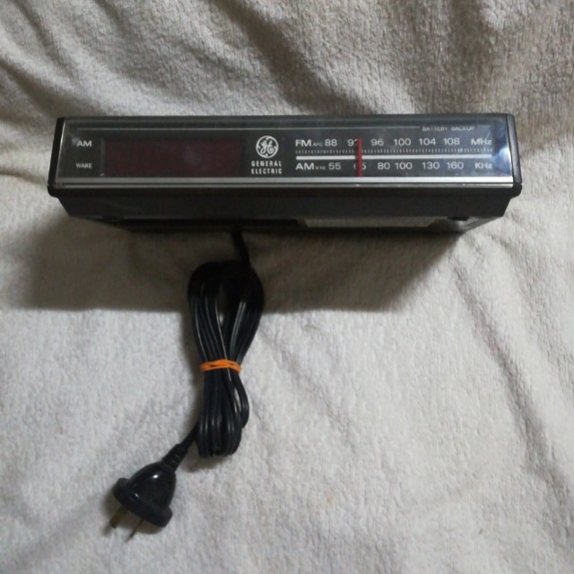 Vintage GE Wood Grain Alarm Clock, Everything Else, Others on Carousell