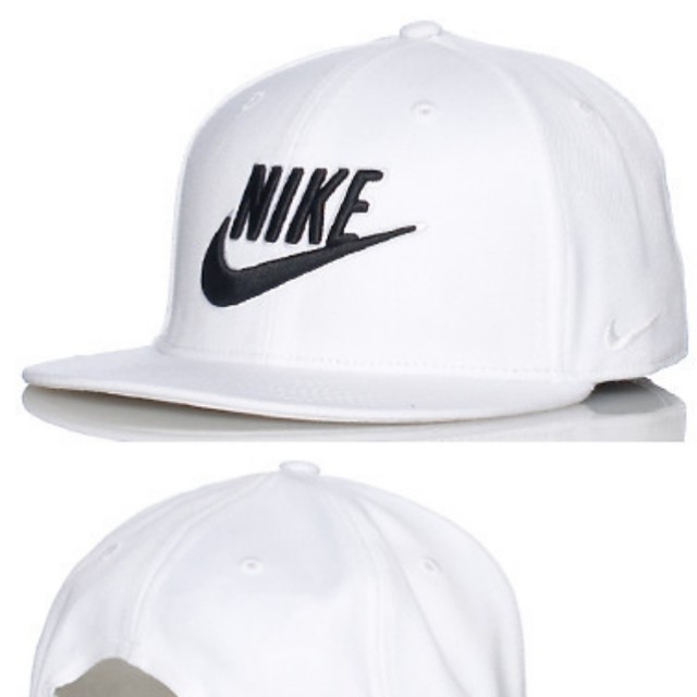 White nike snapback hotsell